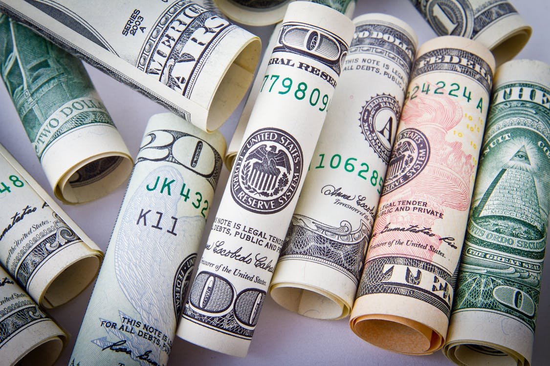 Founder comparing annual vs monthly SaaS pricing models